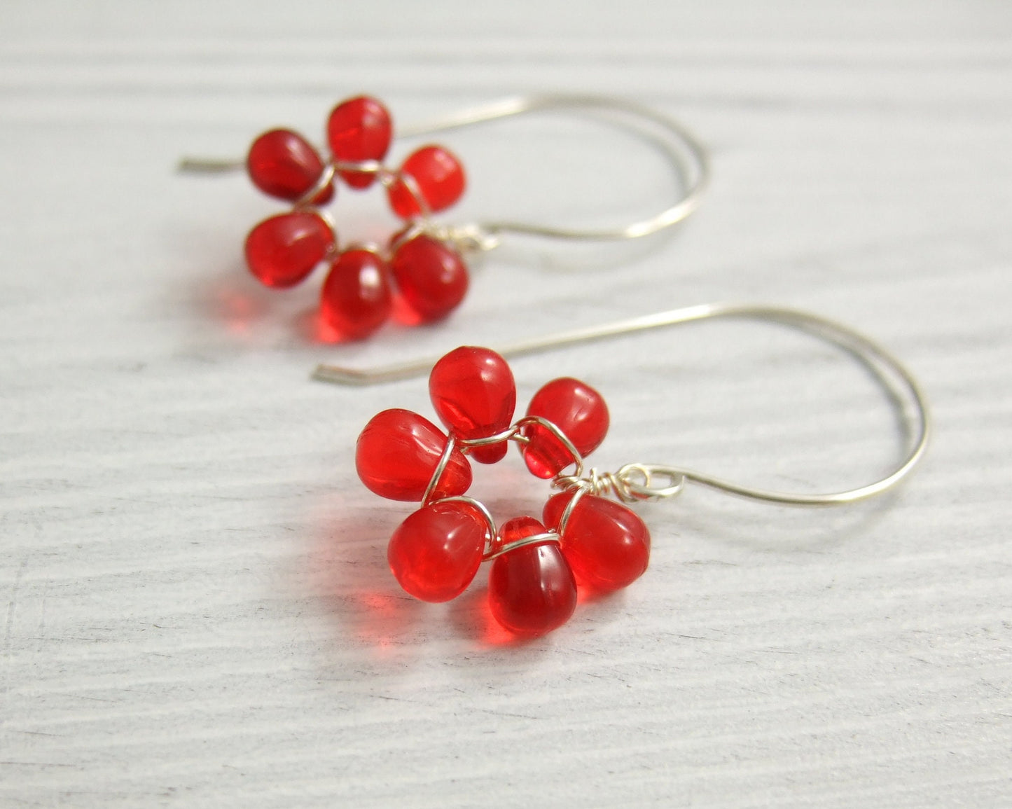 Earrings with Tiny Red Glass Teardrop Flowers FE-28