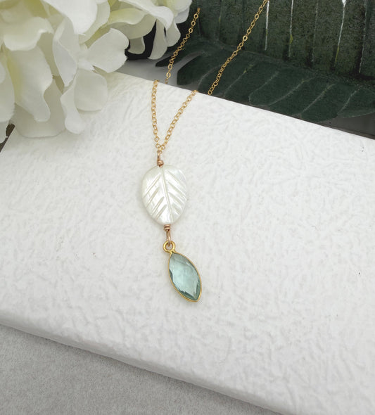 Necklace with a Green Amethyst Stone and a Large Mother of Pearl Leaf GCDN-209