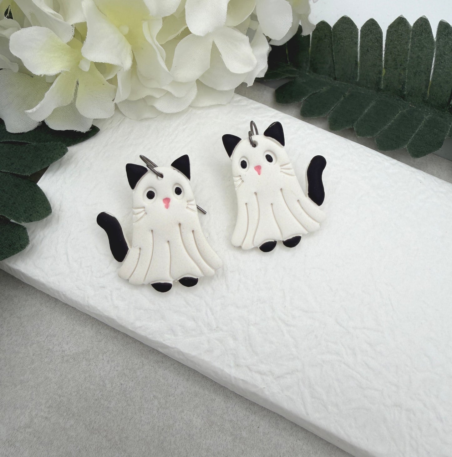 Earrings Made with Polymer Clay Cat Ghosts PCE-1086