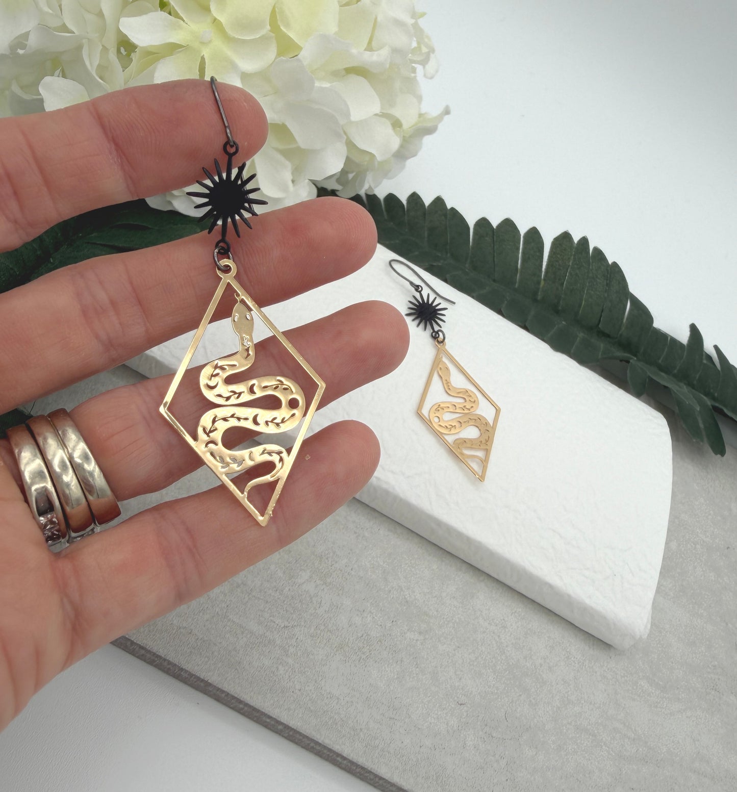 Earrings with Oxidized Stars and Gold Plated Diamonds with Snakes SBRE-67