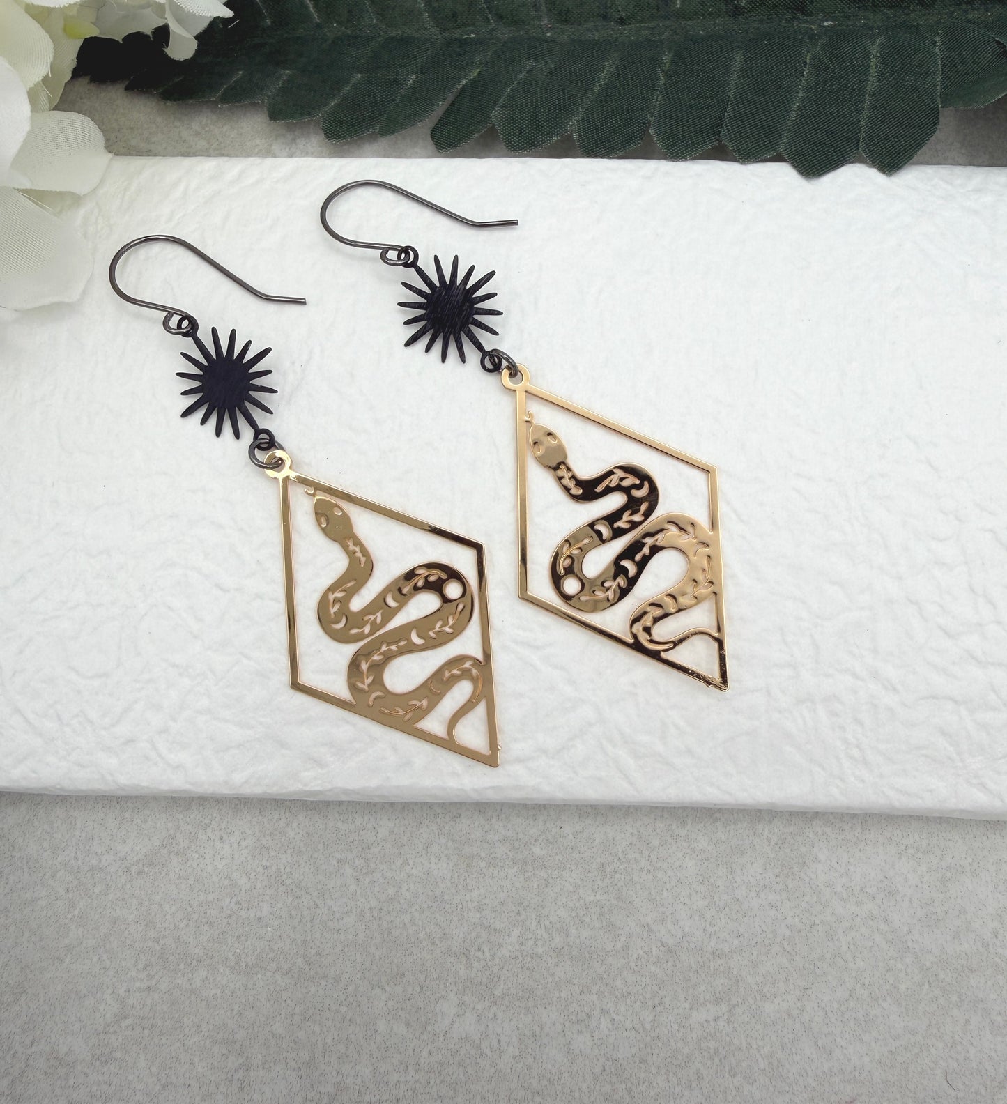 Earrings with Oxidized Stars and Gold Plated Diamonds with Snakes SBRE-67
