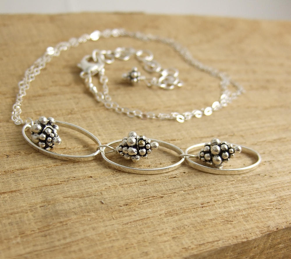 Necklace with Oval Loops and Stacked Bali, Daisy Beads CDN-251